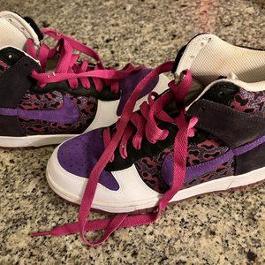 Women's Nike Dunk High Tops 7.5